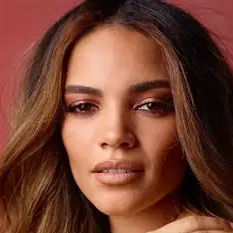 Leslie Grace “Inmerecido”